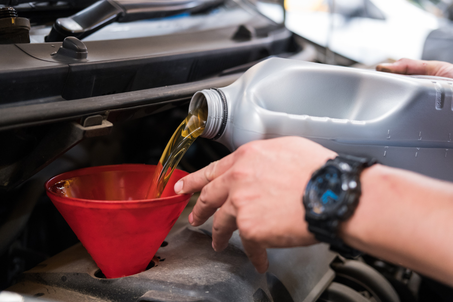 Engine Oil Service Notification Oil Change Guide: When to Change Oil & Why It Matters